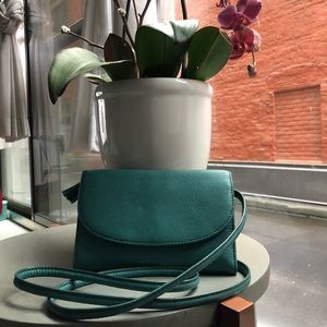 NWOT teal FOSSIL purse for sale!!!